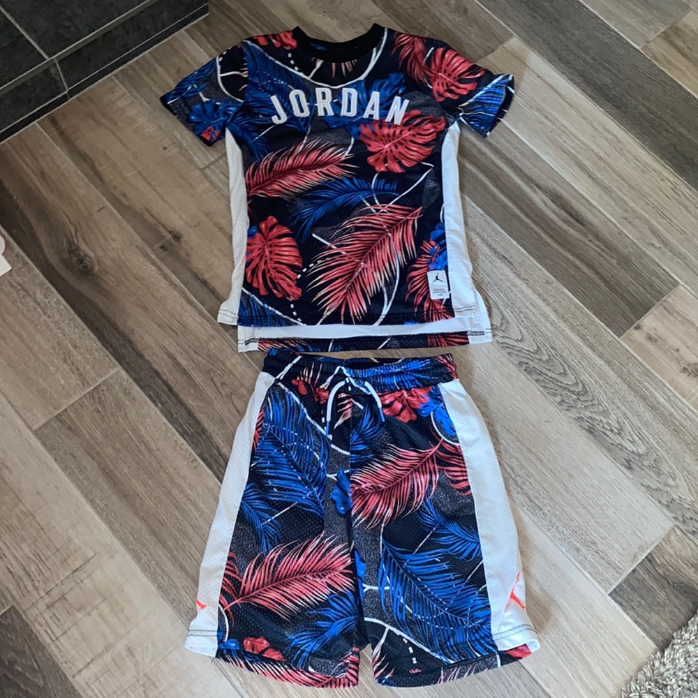 Jordan/Khaled Nike Boys Sz M Excellent!